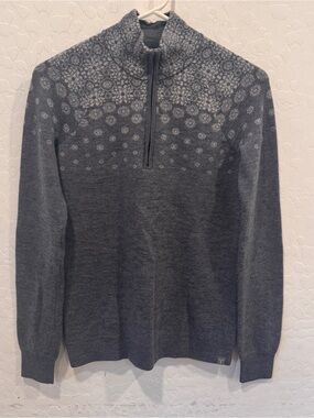 Title Nine Merino Wool 1/4 Zip Sweater Womens Medium Knit Snowflake Ski Nordic